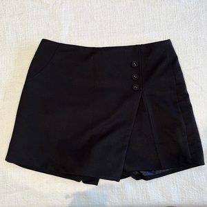 She & Sky black skort - MEDIUM